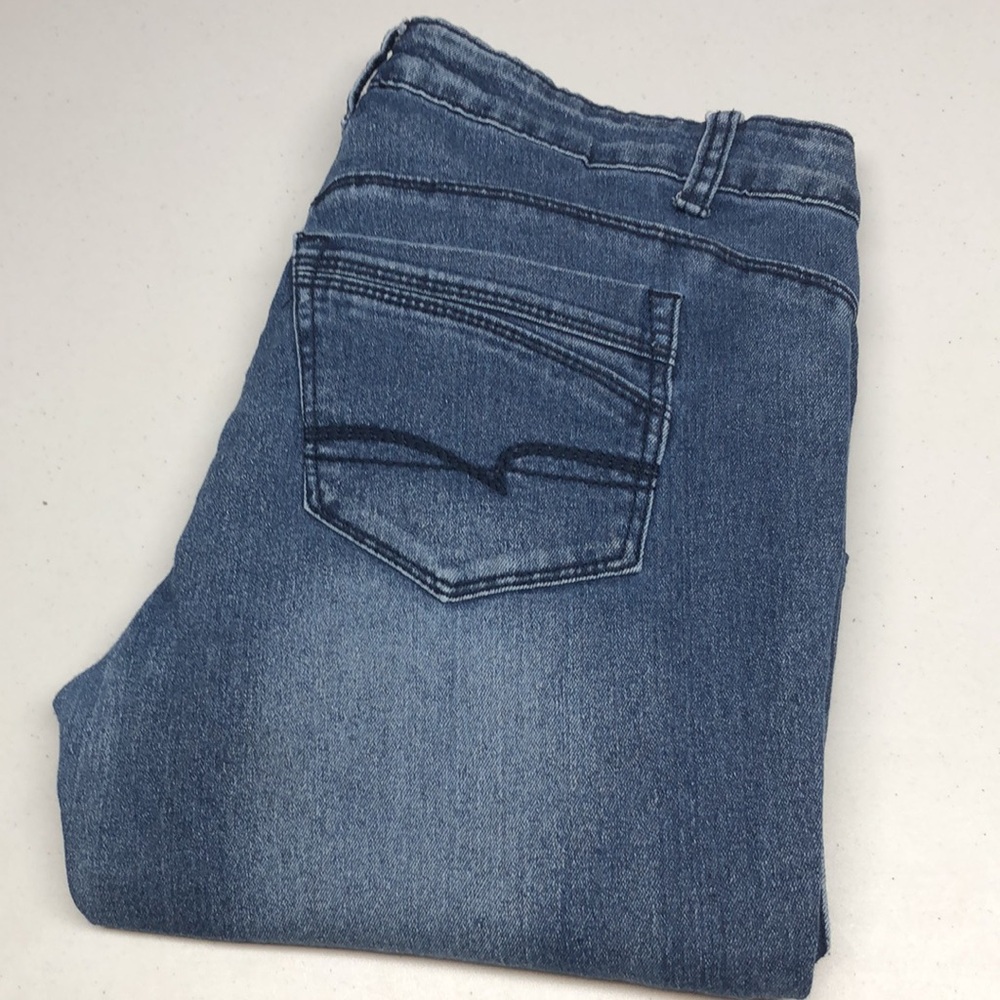 PREMIUM SWEET JEANS MID-RISE SLIM STRAIGHT JEANS 9/30x30 ⭐️